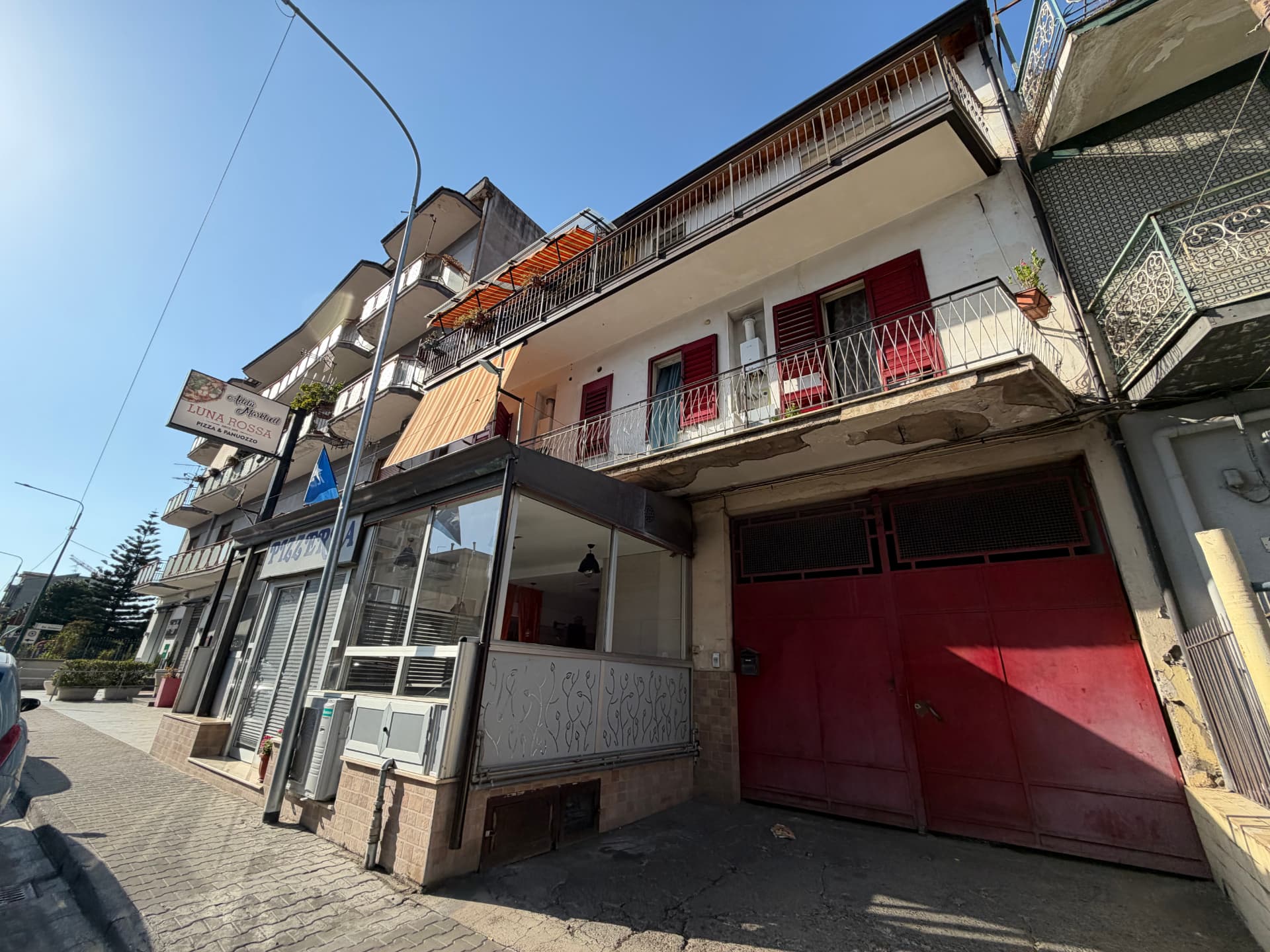 Facciata dello stabile in Via De Gasperi 132, Pagani